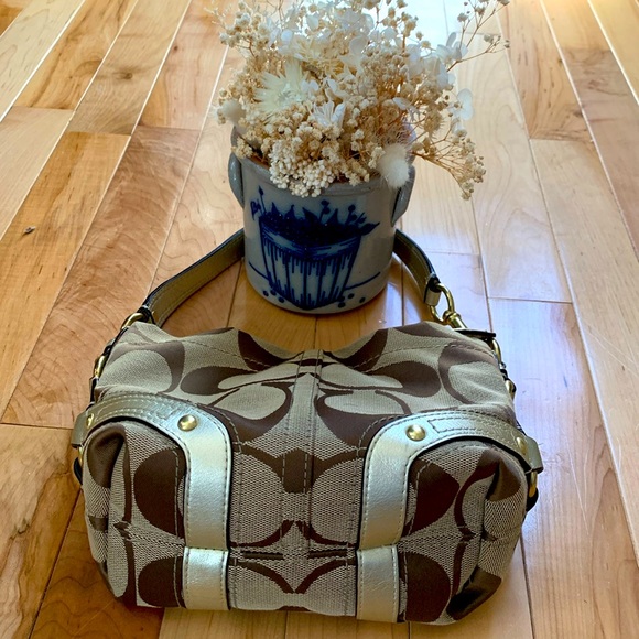 Matching coach purse and wallet - Picture 3 of 9